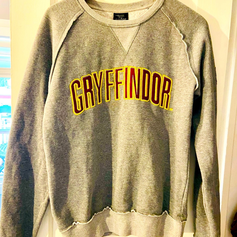 GRYFFINDOR Harry Potter Sweatshirt/ unisex small